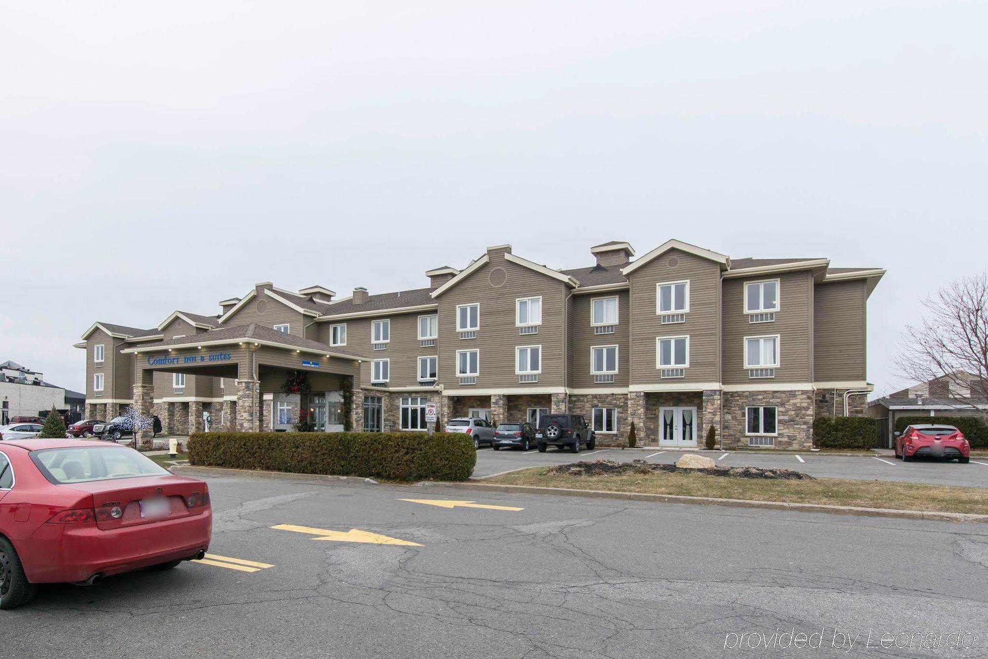 Comfort Inn & Suites Saint-Jerome Exterior photo