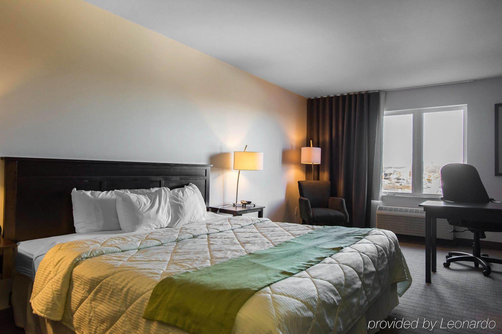 Comfort Inn & Suites Saint-Jerome Exterior photo