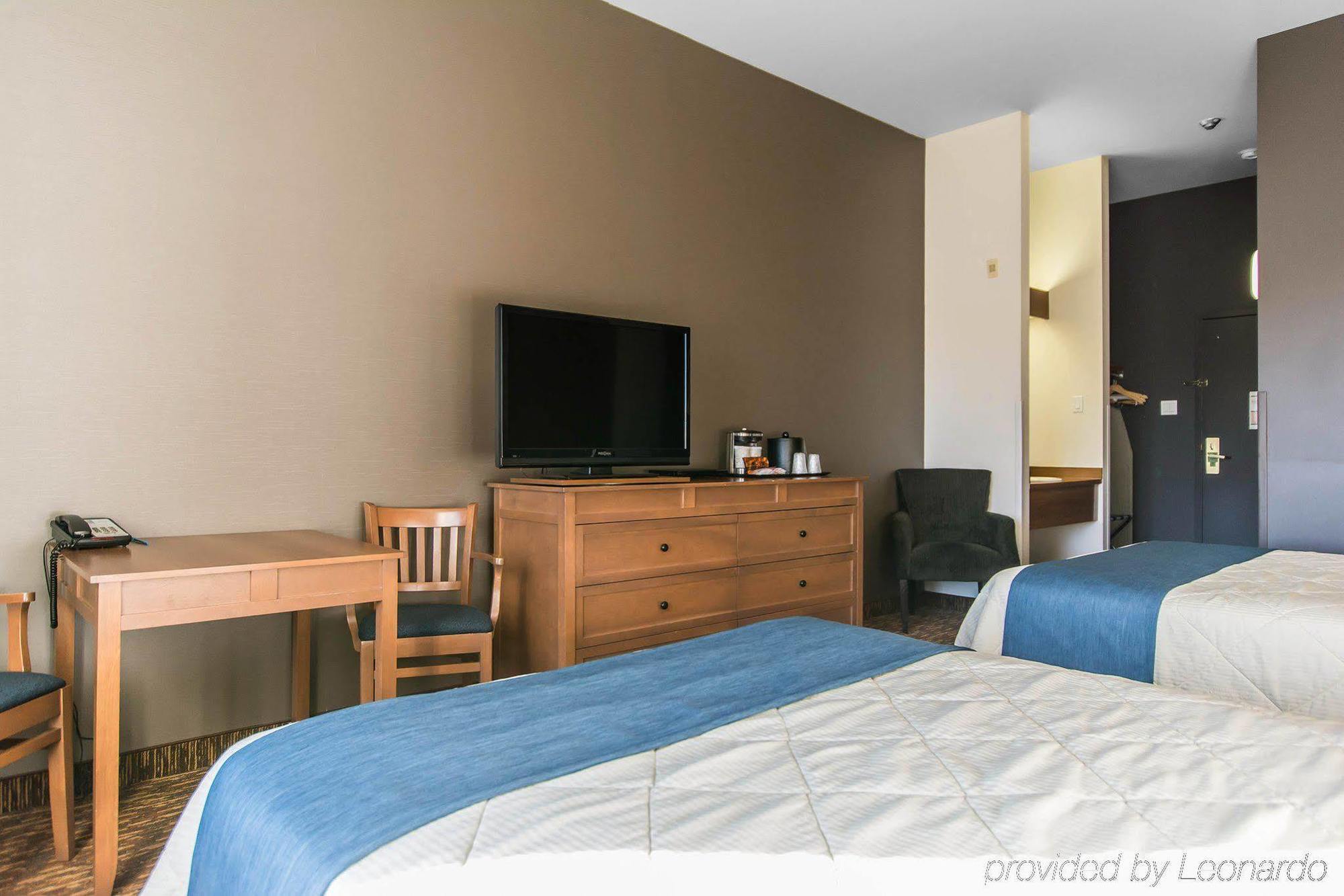 Comfort Inn & Suites Saint-Jerome Exterior photo